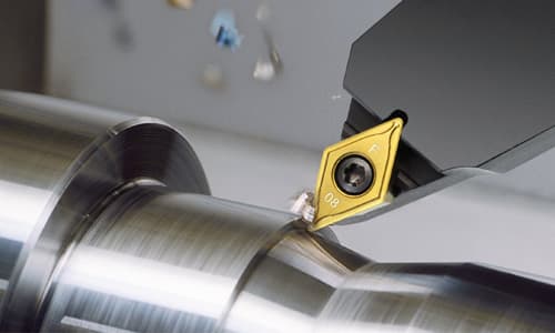 Drehbearbeitung eines Metallbauteils